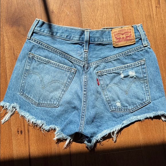LEVI’S 501 Distressed Blue Denim Jean Shorts - Picture 11 of 11